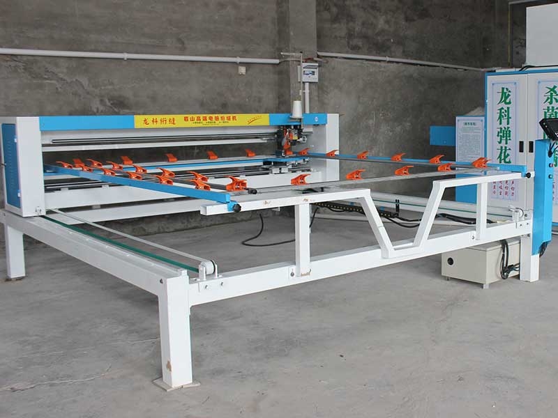 你們只有彈花機(jī)一種設(shè)備嗎？